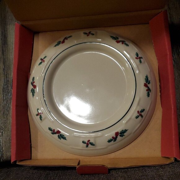NIB Longaberger Pottery Woven Tradition Holly Berry Pillar Candle Plate 38032 - Picture 3 of 5